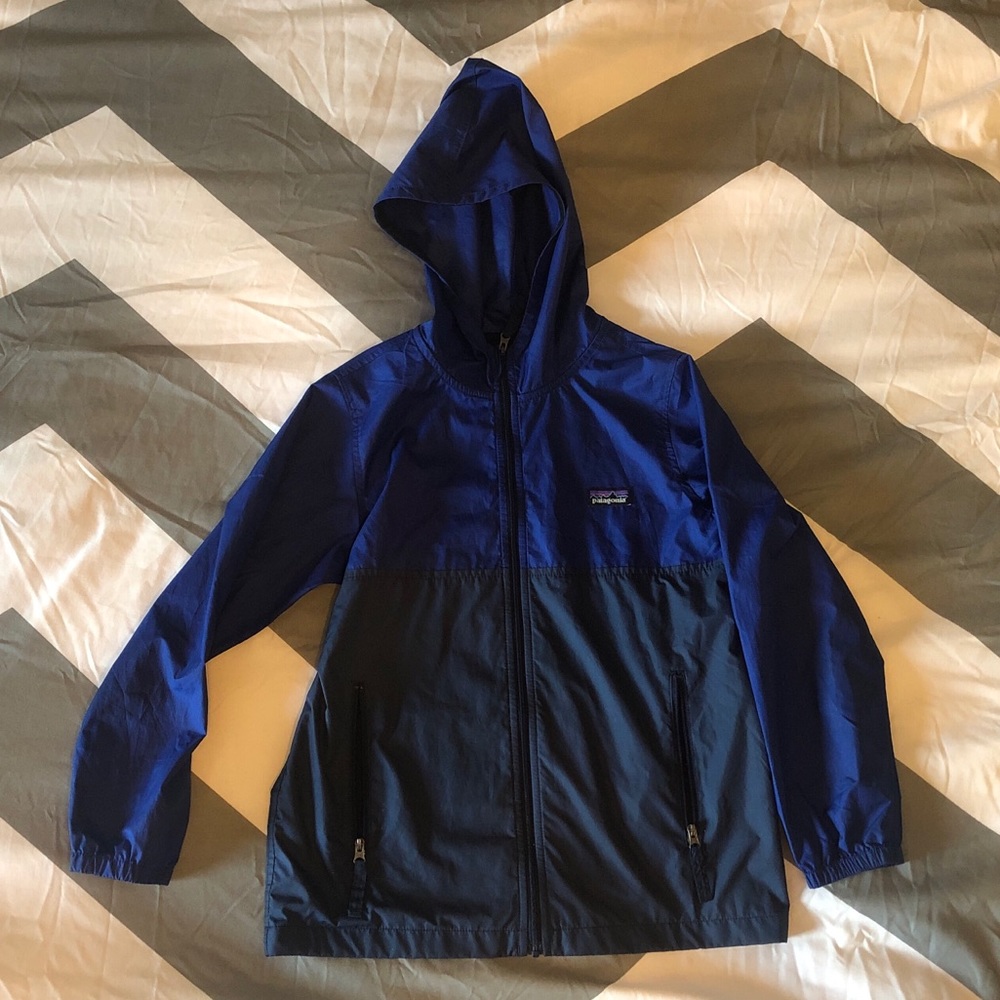 Patagonia Kids Blue and Black Raincoat